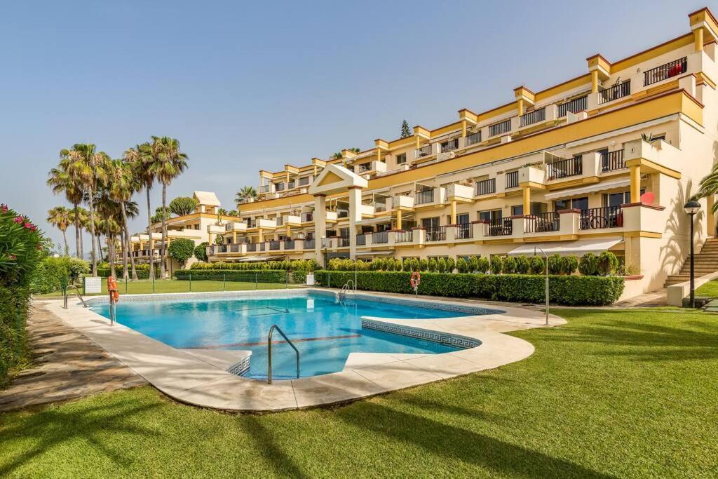 Oleholidays 1133 Romana Playa Primera Linea Playa Marbella Exteriér fotografie