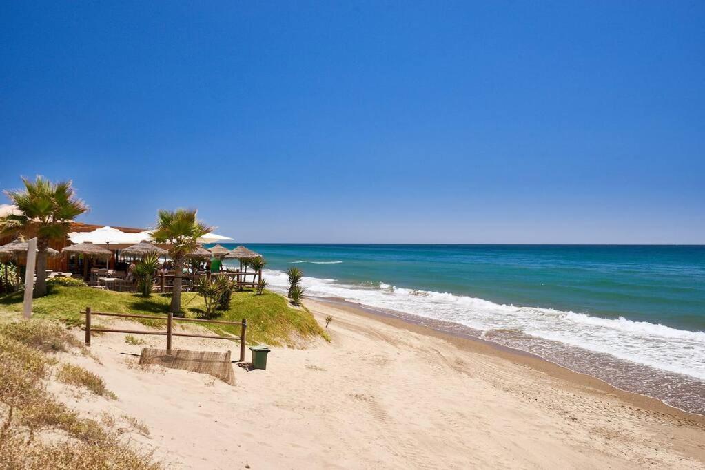 Oleholidays 1133 Romana Playa Primera Linea Playa Marbella Exteriér fotografie